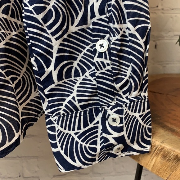 Crown & Ivy Button Down Blouse - Picture 4 of 13